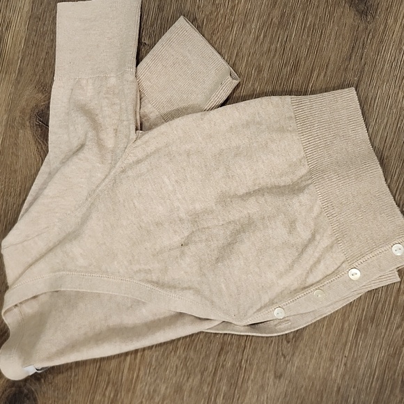 Old Navy Light Beige Women's Crop Cardigan - Picture 7 of 7